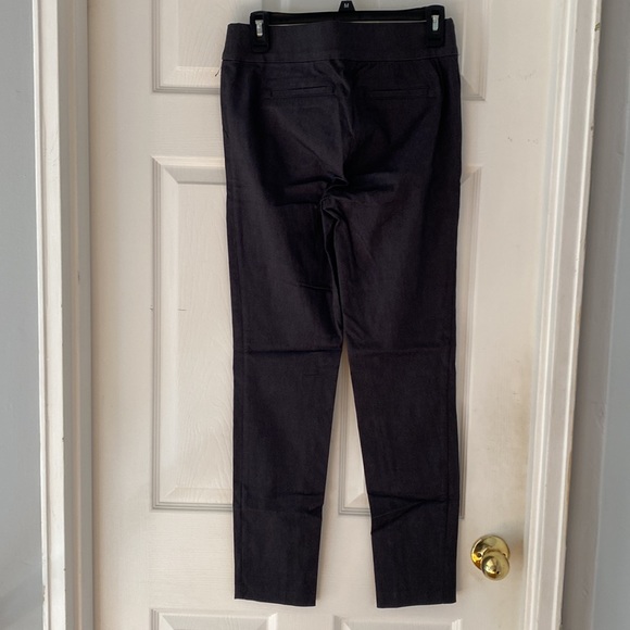 New Jones of NY slip on charcoal pant-smoke free home - Picture 3 of 3